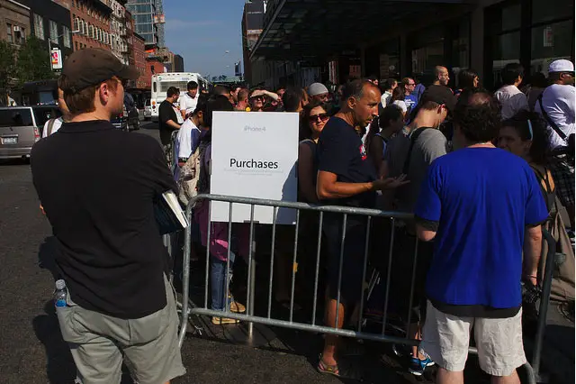 Photograph taken yesterday outside the Meatpacking District Apple Store by AJENT.MSG on Flickr